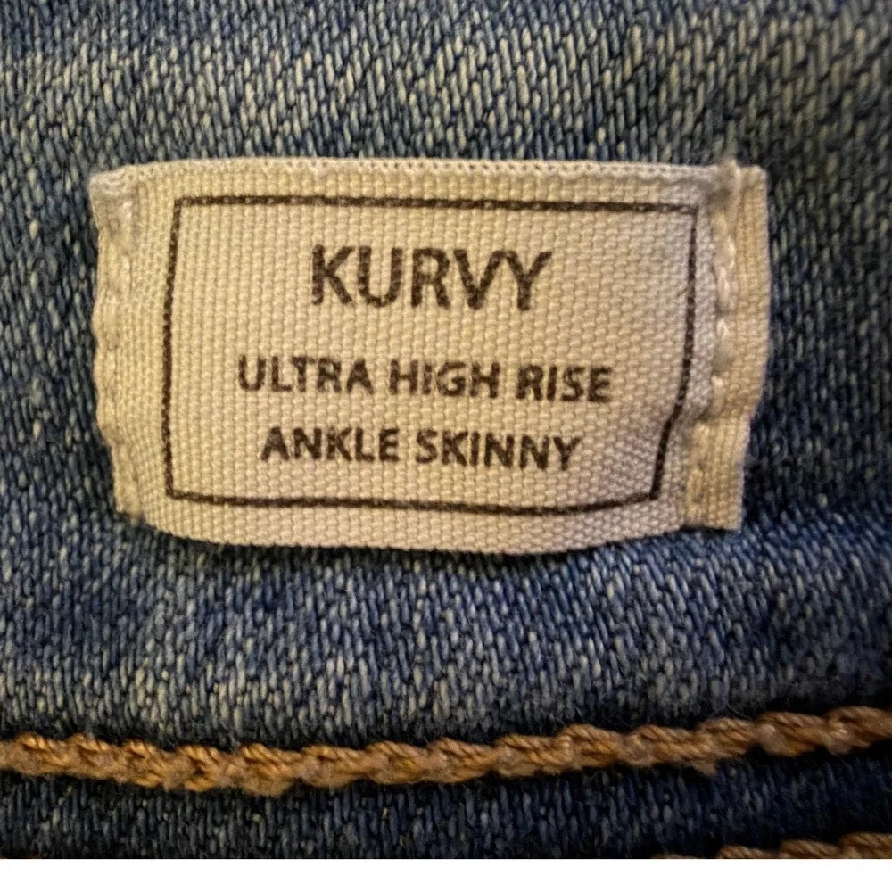 KanCan Size 30 Signature Kurvy Ultra High Rise Ankle Skinny Jeans 2117